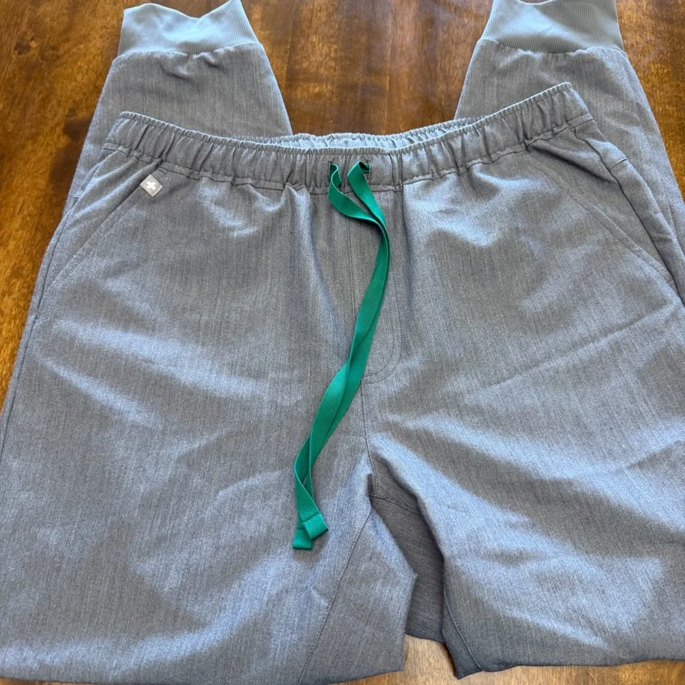 Men’s Figs Tansen Jogger Scrub Pant Medium Gray